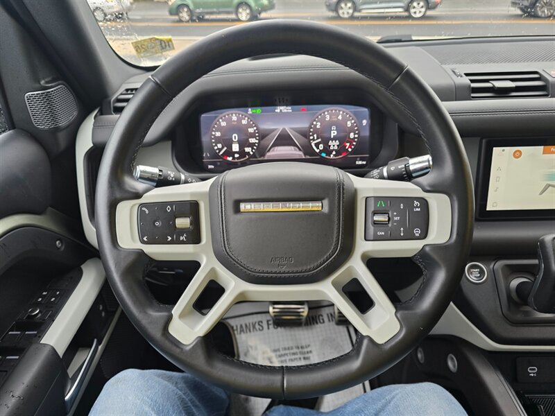Used 2020 Land Rover Defender 110 HSE AWD/4WD image 6