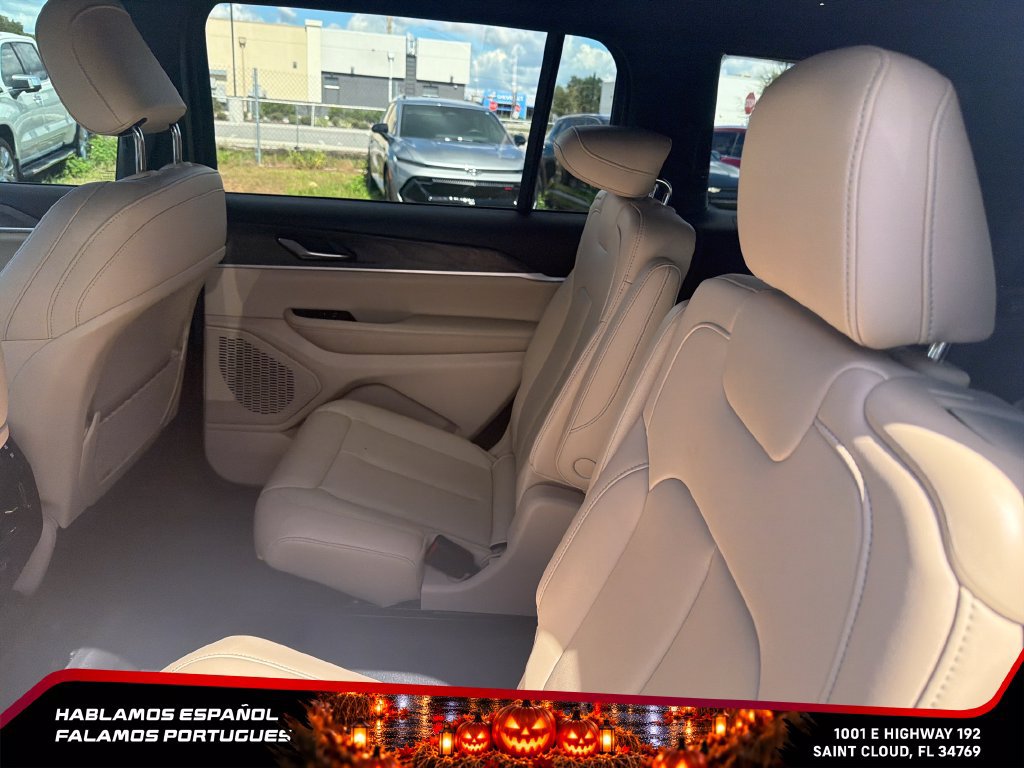 Used 2025 Jeep Grand Cherokee L Limited w/ Trailer Tow Package AWD/4WD image 24