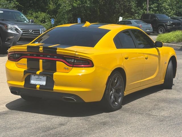 Used 2017 Dodge Charger R/T w/ Plus Group RWD image 7