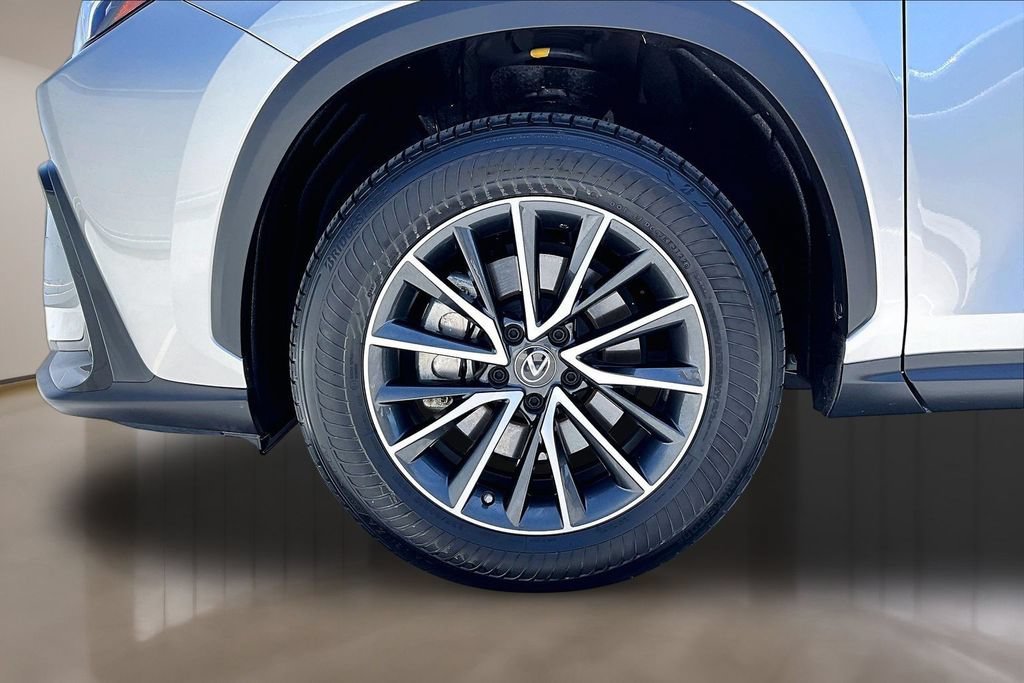Used 2022 Lexus NX 350h AWD image 32