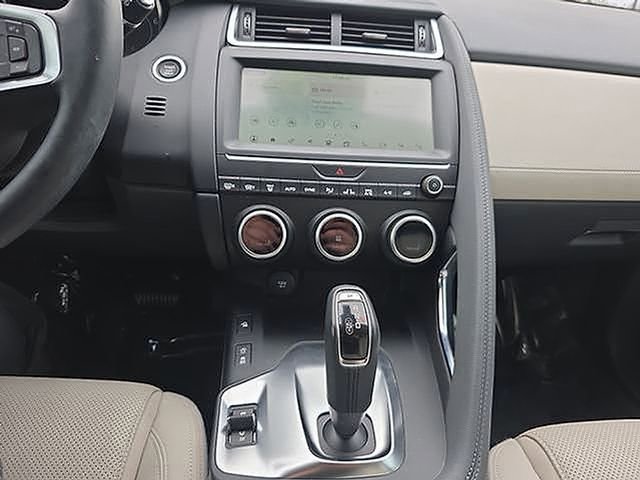 Used 2020 Jaguar E-PACE SE image 49