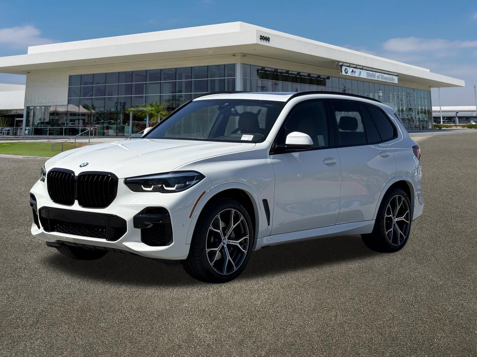 Certified 2023 BMW X5 sDrive40i w/ M Sport Package RWD image 4