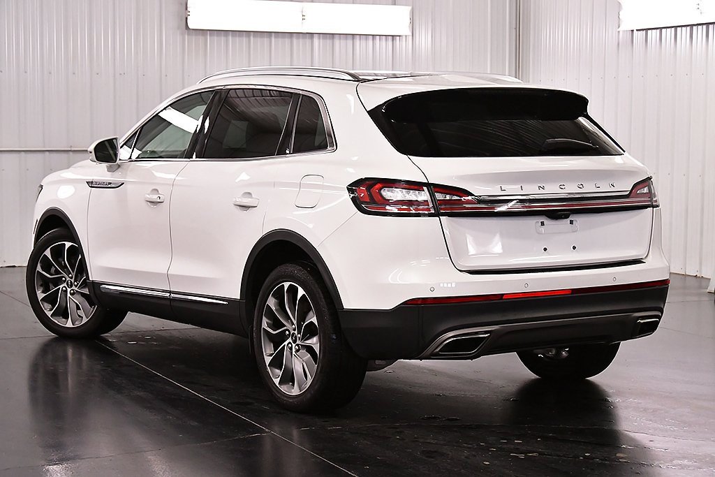 Used 2022 Lincoln Nautilus Reserve image 5