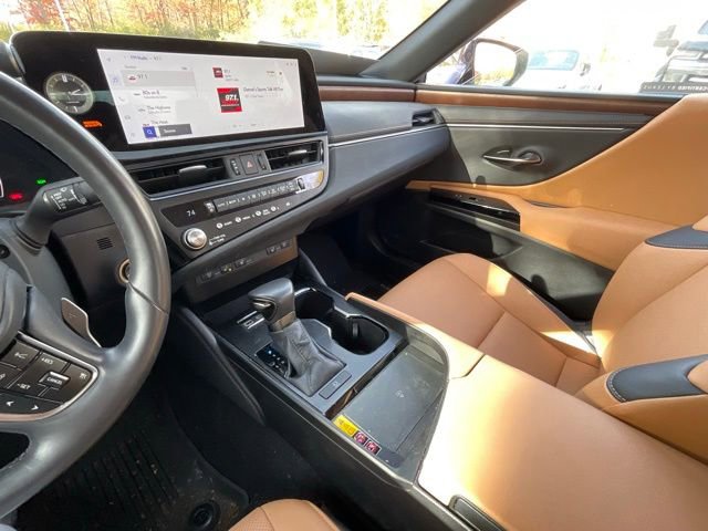 Certified 2025 Lexus ES 350 w/ Premium Package image 21