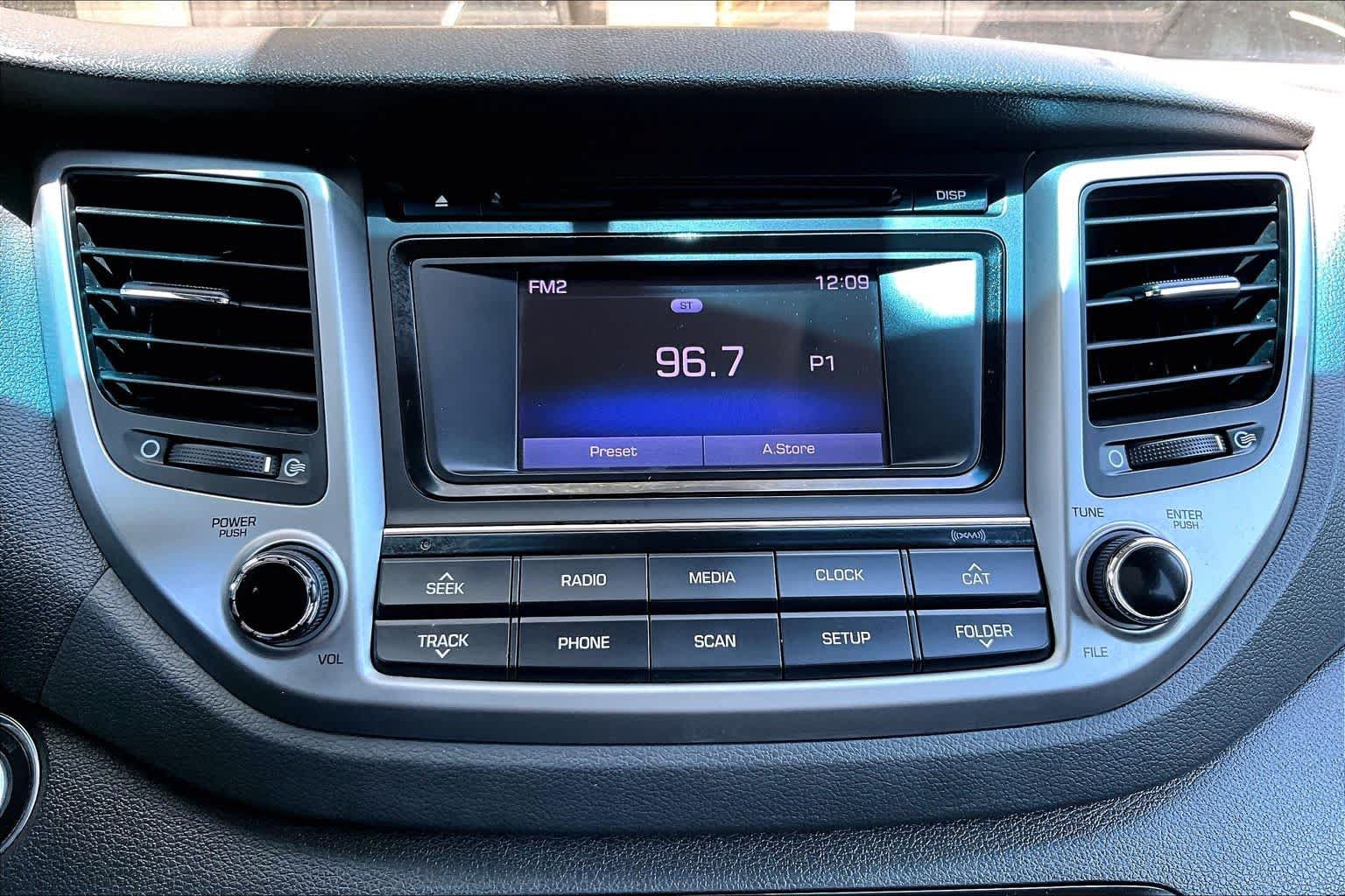 Used 2016 Hyundai Tucson Sport FWD image 31