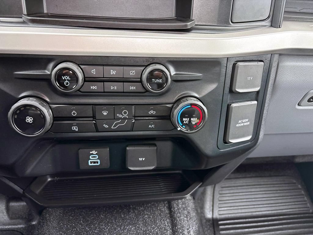 Used 2023 Ford F550 2WD Regular Cab Super Duty image 17