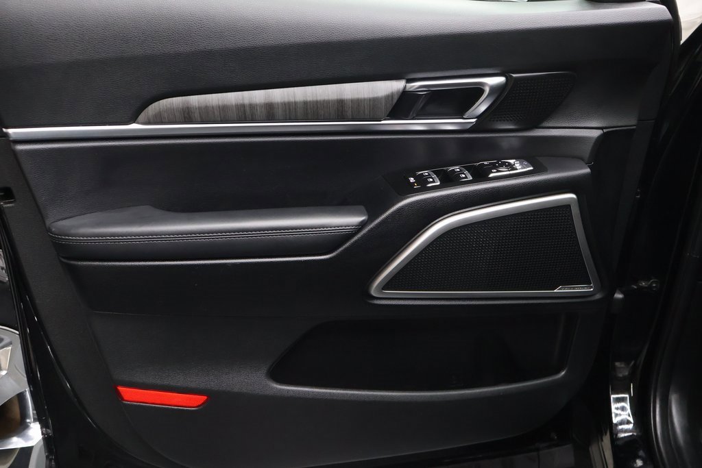 Used 2024 Kia Telluride EX image 17