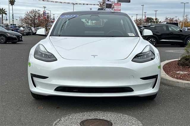 Used 2023 Tesla Model 3 Standard Range image 9