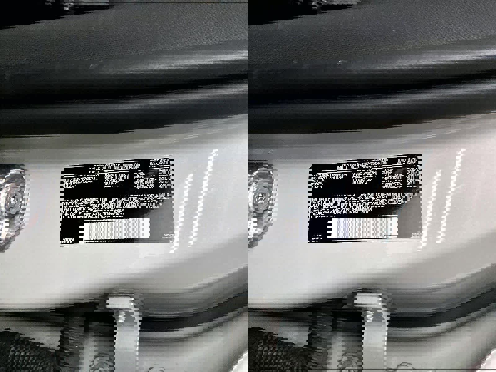 Used 2021 Volvo S60 T8 Inscription image 32