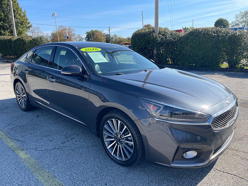 Used 2018 Kia Cadenza Premium image 1