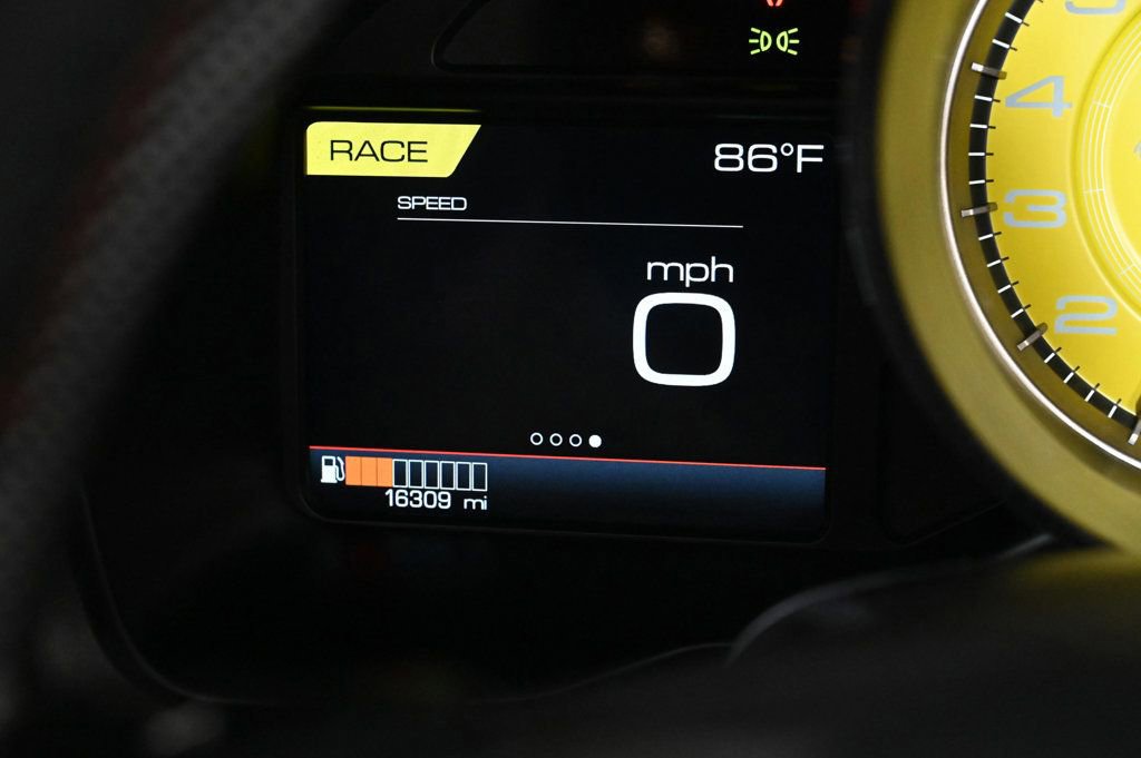 Used 2022 Ferrari F8 Tributo image 14