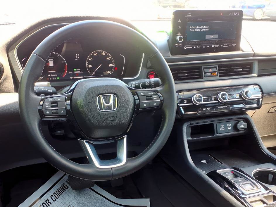 Used 2023 Honda Pilot Touring image 11