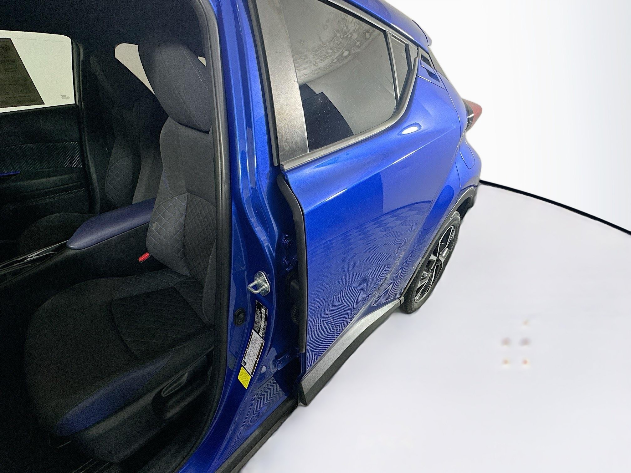 Used 2021 Toyota C-HR XLE FWD image 12