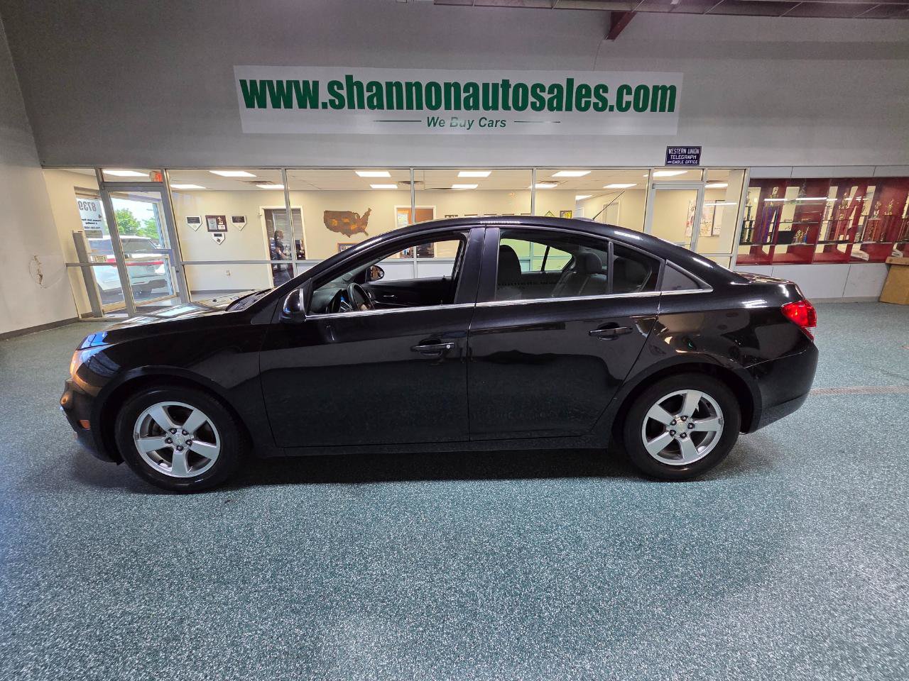 Used 2015 Chevrolet Cruze LT FWD image 11