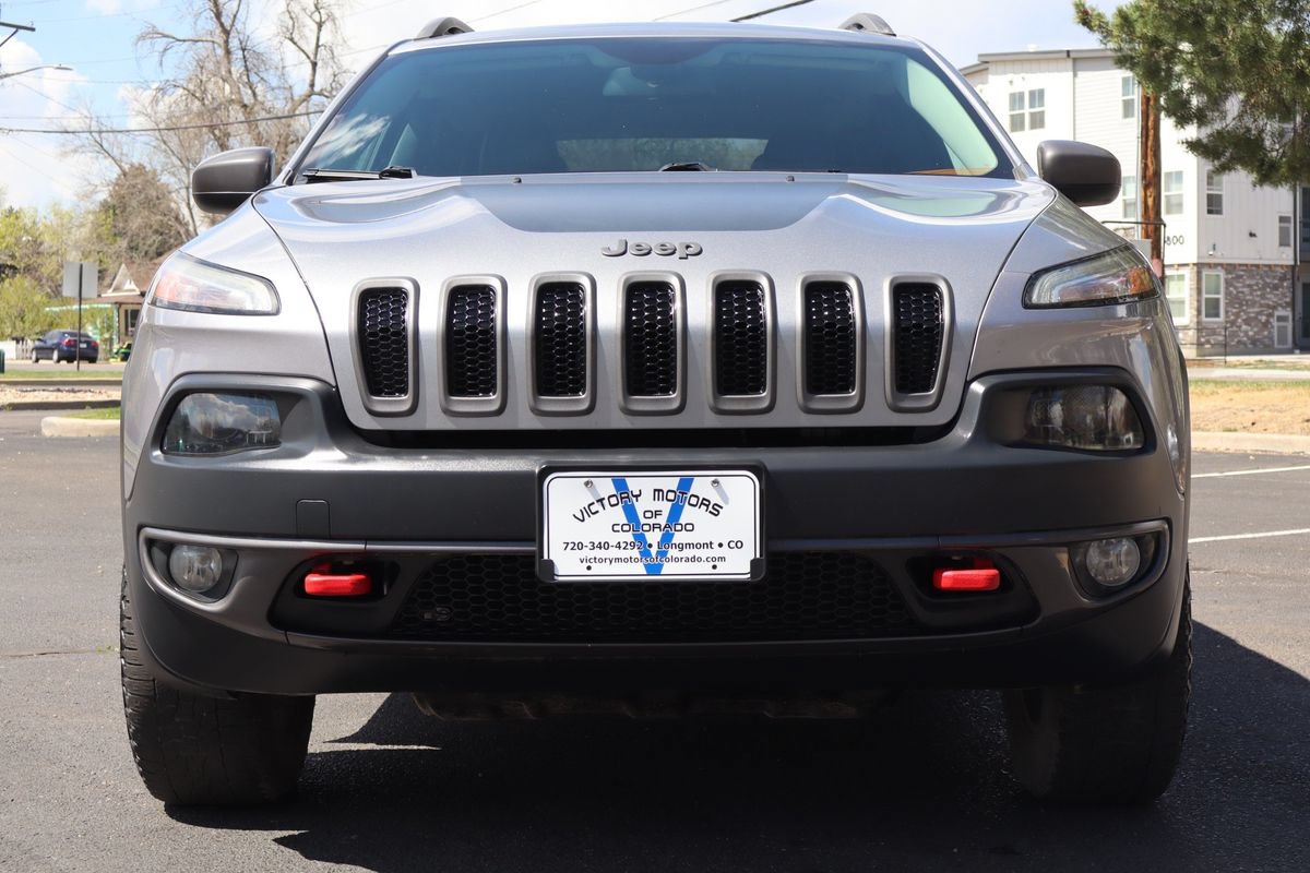 Used 2016 Jeep Cherokee Trailhawk w/ Cold Weather Group AWD/4WD image 13