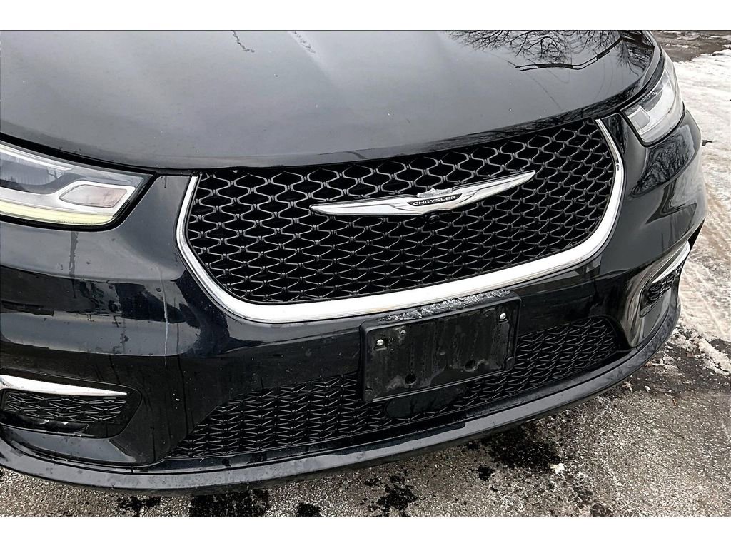 Certified 2025 Chrysler Pacifica Select image 33