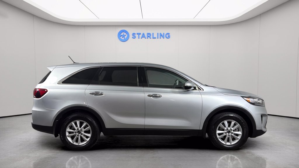 Used 2019 Kia Sorento FWD image 12