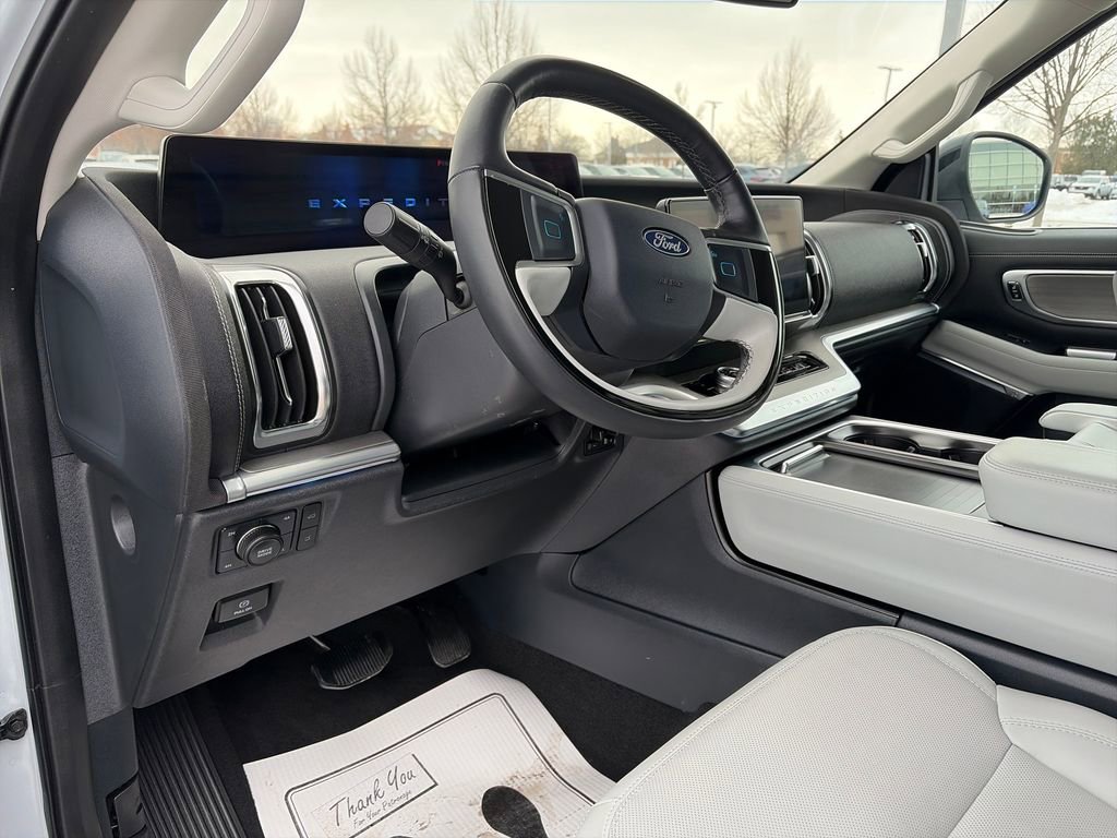 Used 2025 Ford Expedition Max Platinum image 19