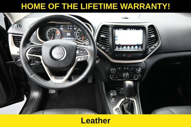 Used 2018 Jeep Cherokee Limited AWD/4WD image 15