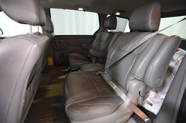 Used 2009 Toyota Sienna AWD image 12