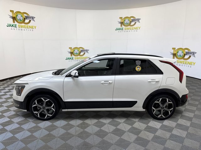 Certified 2023 Kia Niro EX Touring image 6