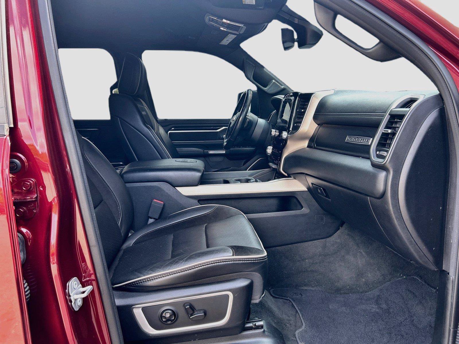 Used 2019 RAM 1500 Laramie w/ Sport Appearance Package AWD/4WD image 14