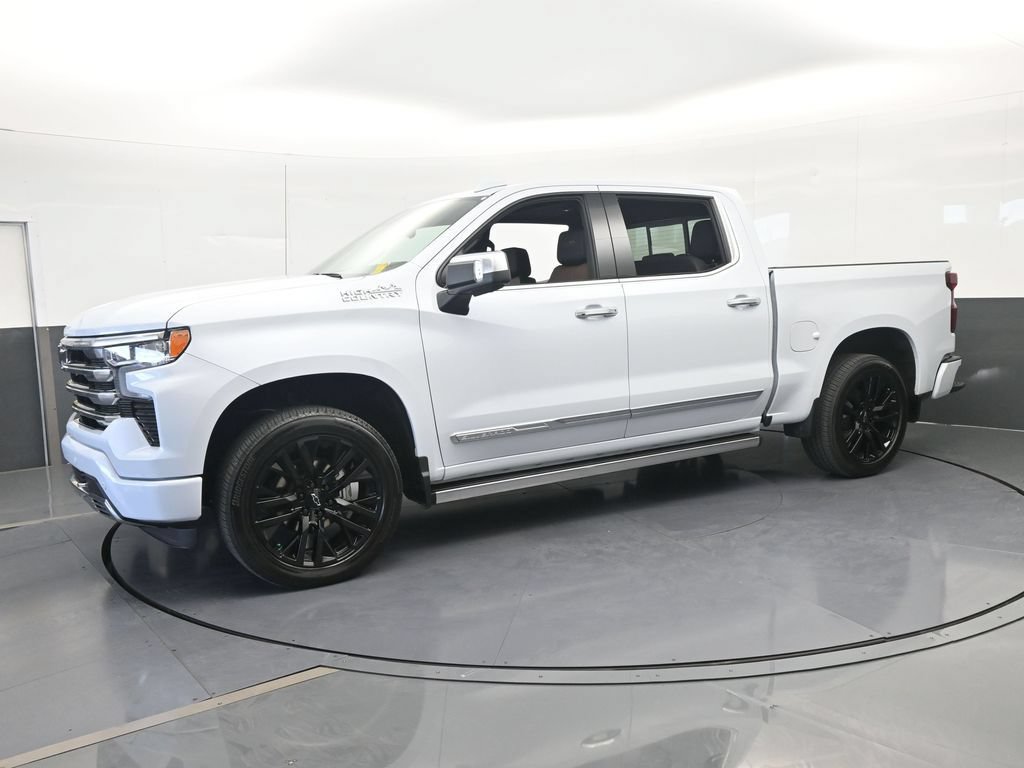 Used 2026 Chevrolet Silverado 1500 High Country w/ Technology Package AWD/4WD image 2