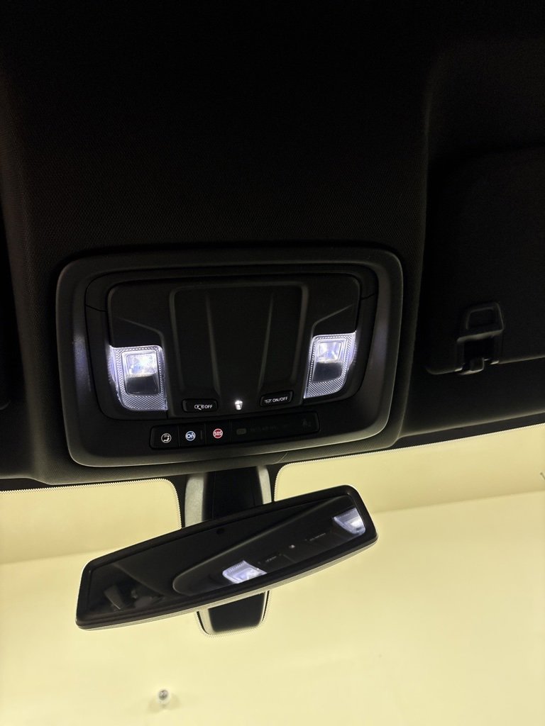 Used 2021 GMC Sierra 1500 AT4 image 16