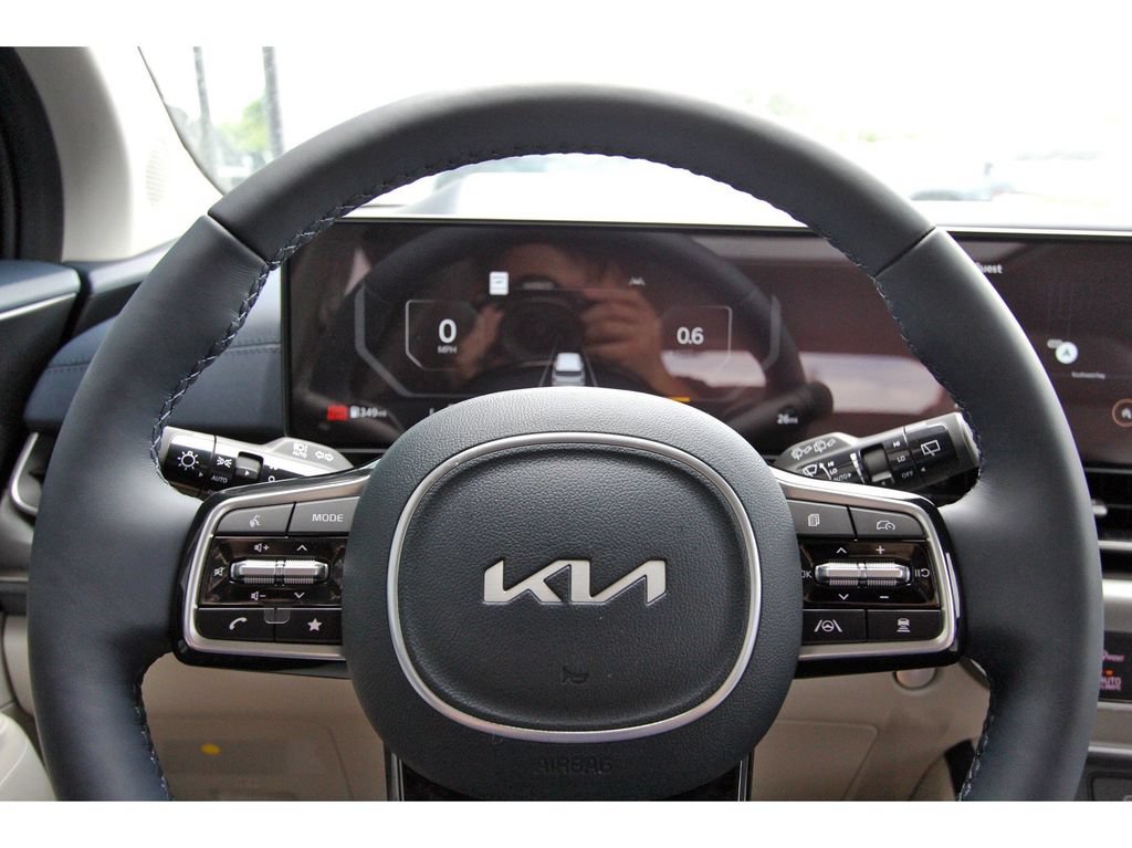 New 2026 Kia Carnival SX Prestige FWD image 12