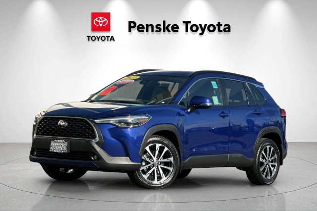 Certified 2022 Toyota Corolla Cross XLE w/ Black Badges Package (TMS) FWD image 8