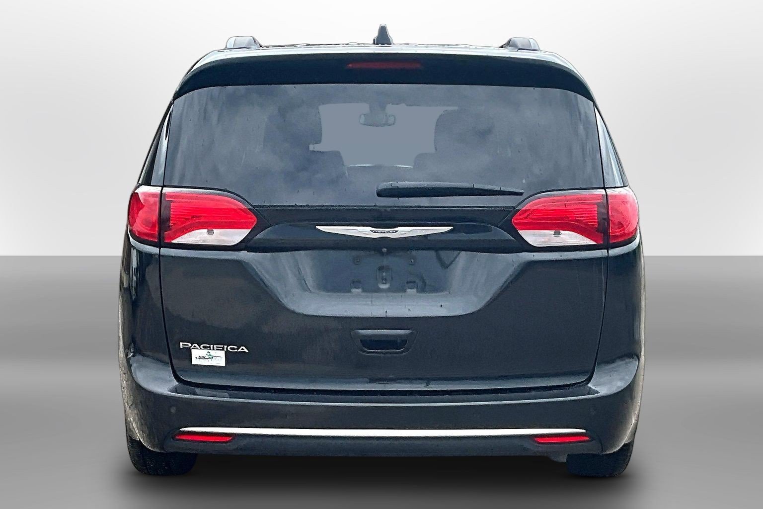 Used 2017 Chrysler Pacifica Touring-L FWD image 4