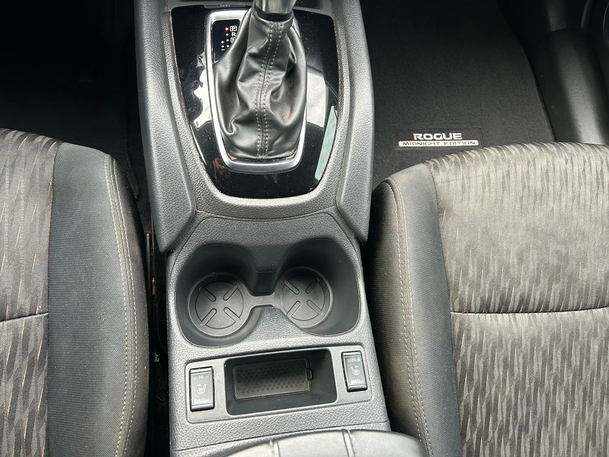 Used 2017 Nissan Rogue SV w/ Midnight Edition Package image 24