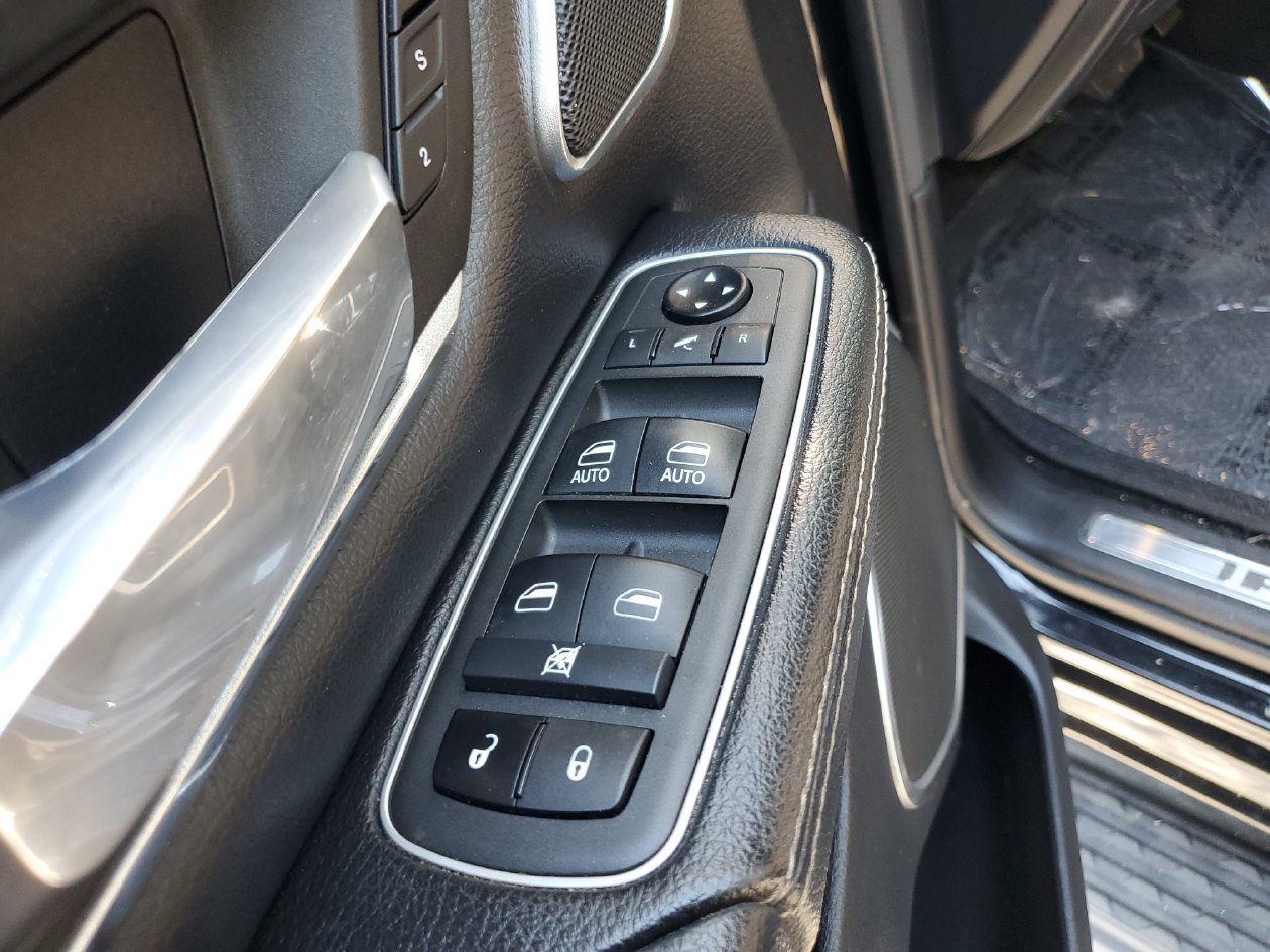 Used 2021 RAM 1500 Laramie RWD image 17