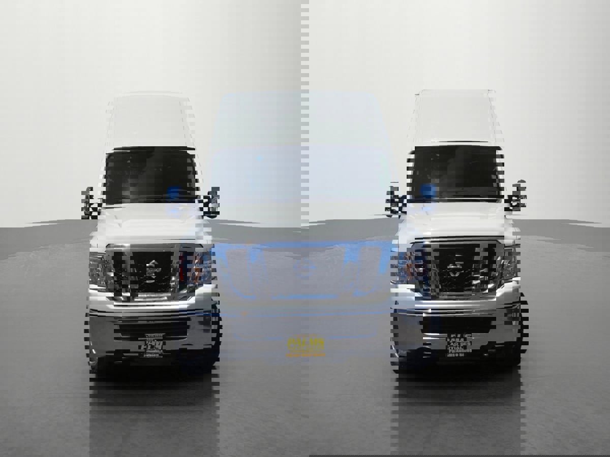 Used 2018 Nissan NV 3500 SL w/ Navigation Package image 2
