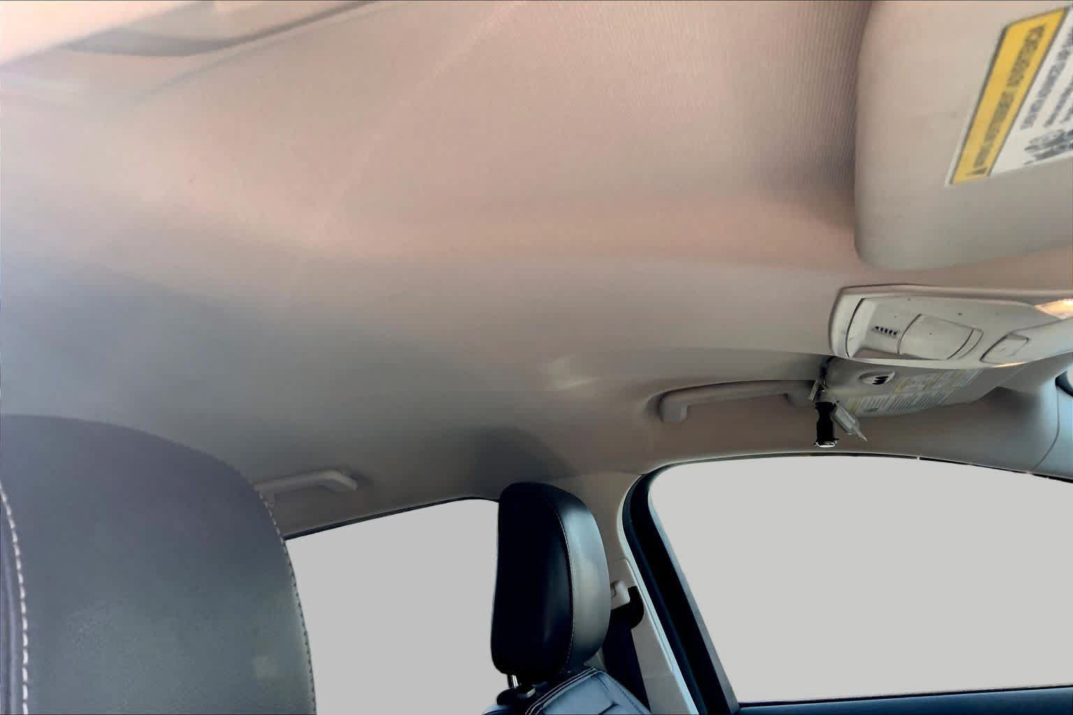 Used 2019 Ford Escape Titanium FWD image 14