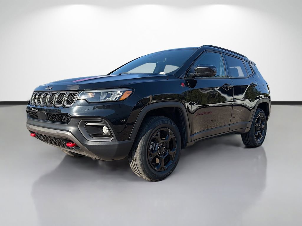 Used 2023 Jeep Compass Trailhawk AWD/4WD image 7