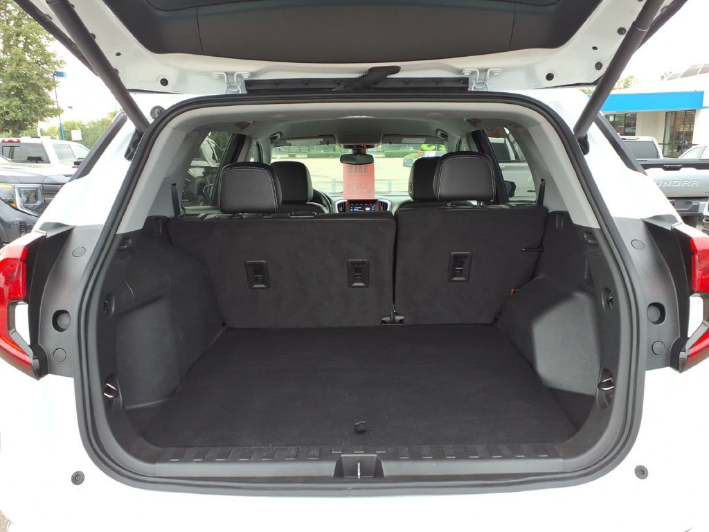 Certified 2023 GMC Terrain SLT AWD/4WD image 8