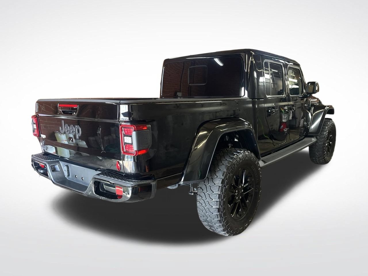 Used 2023 Jeep Gladiator Overland AWD/4WD image 5