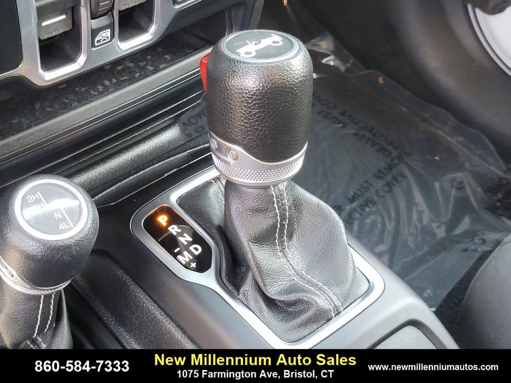 Used 2019 Jeep Wrangler Unlimited Sahara image 23