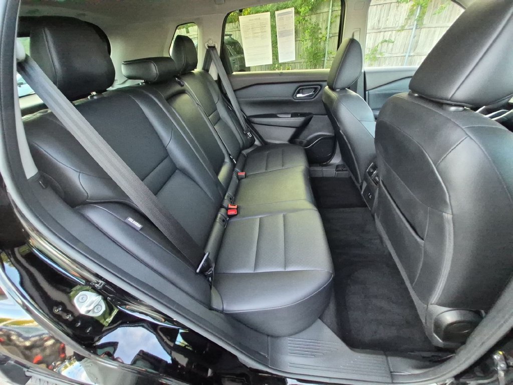 Used 2023 Nissan Rogue SV w/ SV Premium B Package AWD/4WD image 27