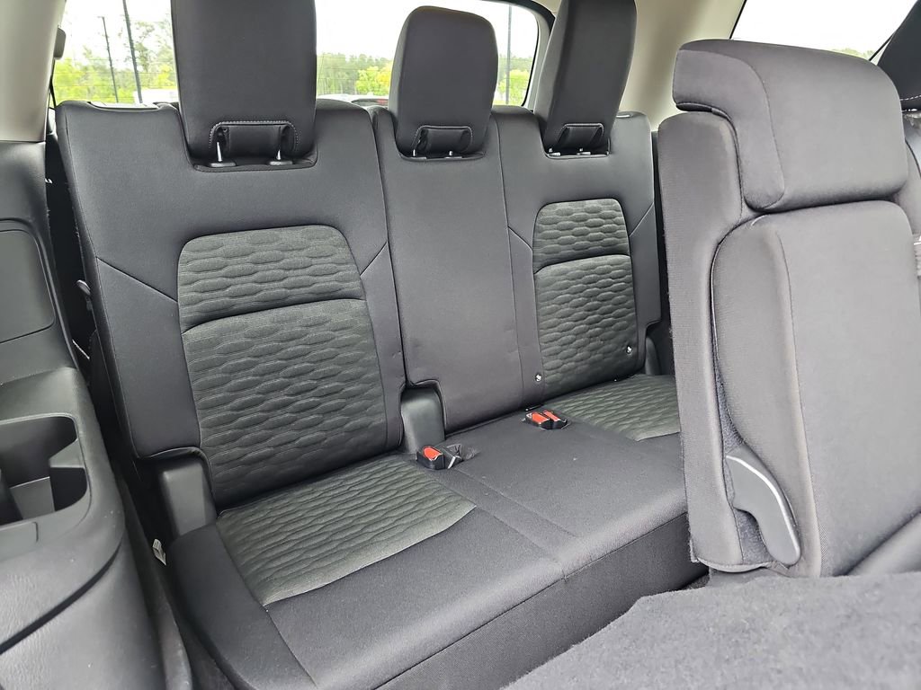 Used 2024 Nissan Pathfinder SV FWD image 15