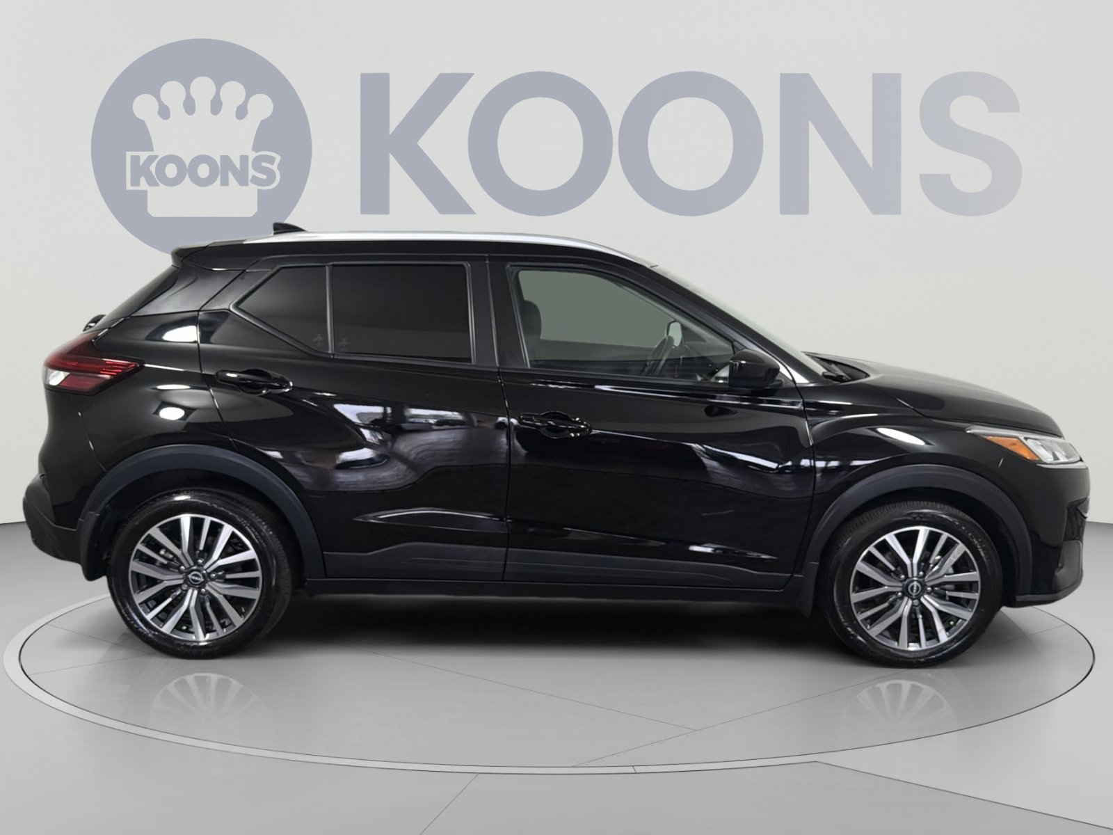 Used 2024 Nissan Kicks SV FWD image 8