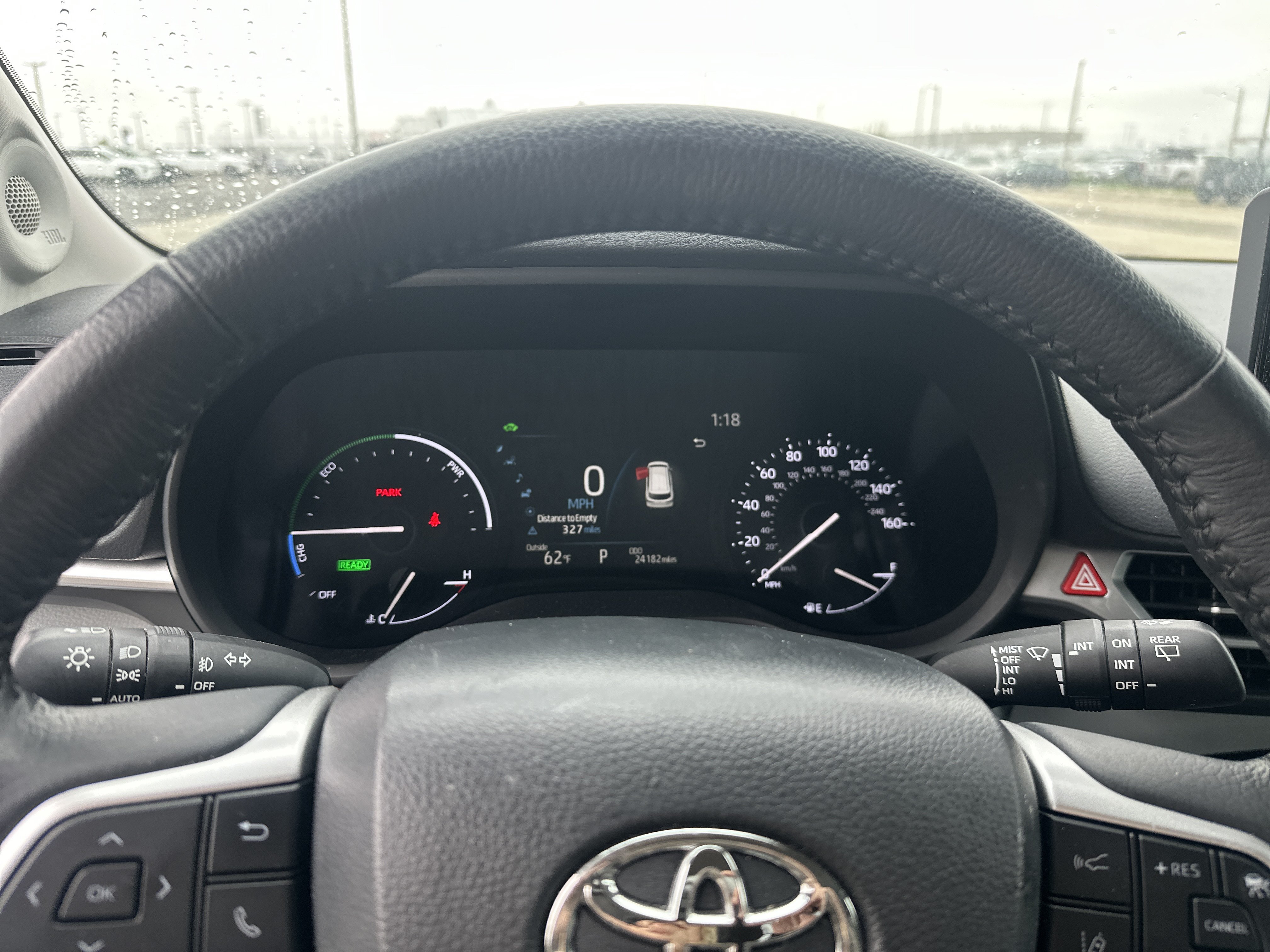 Used 2025 Toyota Sienna XLE w/ XLE Plus Package FWD image 32