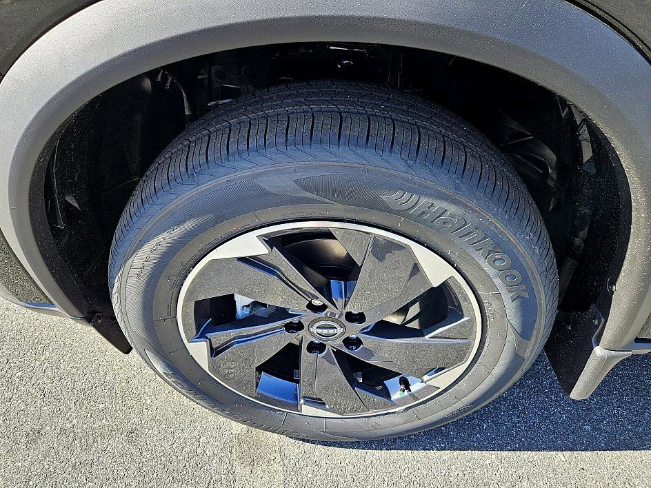 New 2026 Nissan Rogue SV image 18