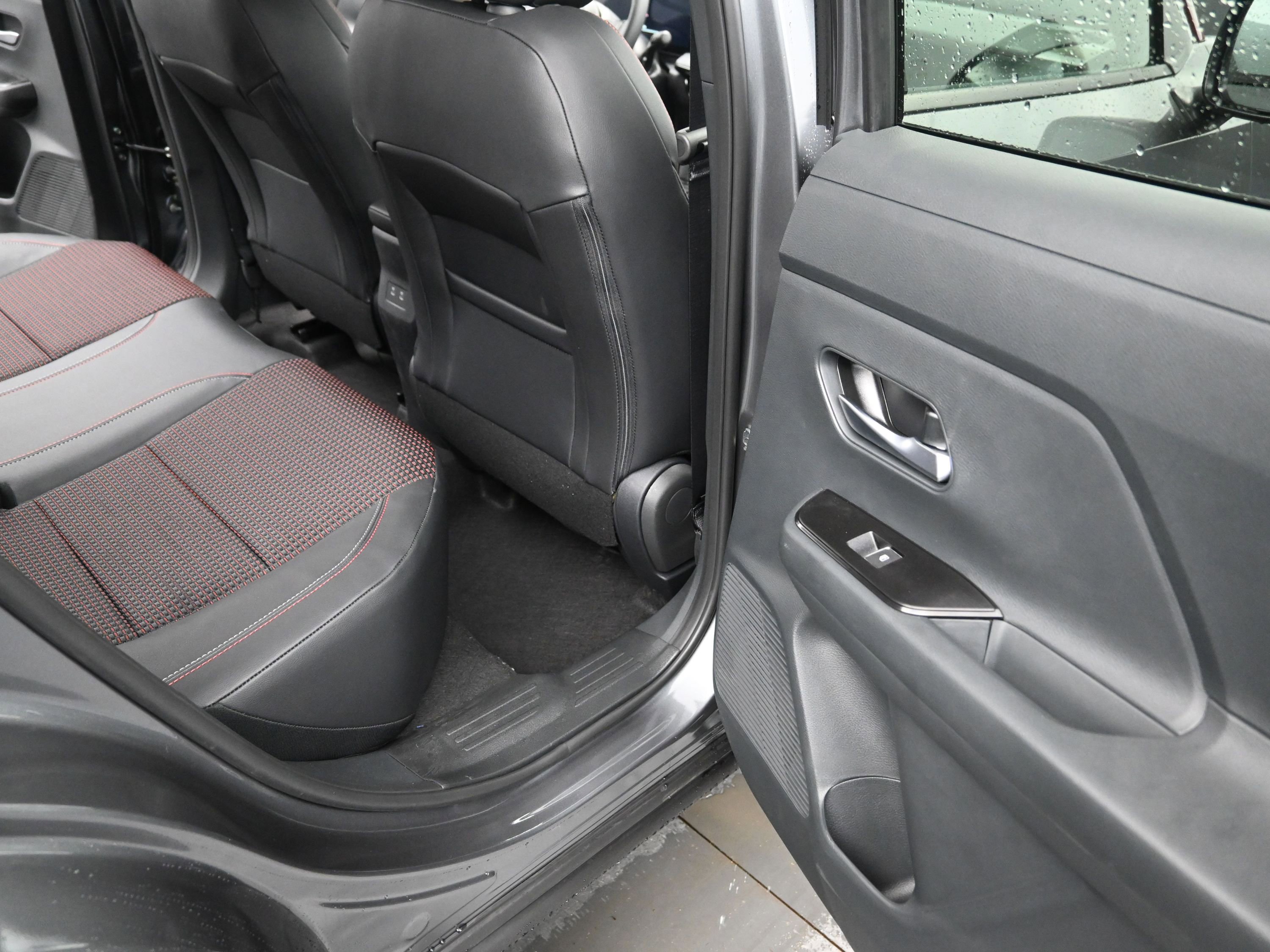 New 2026 Nissan Kicks SR w/ SR Premium Package image 19