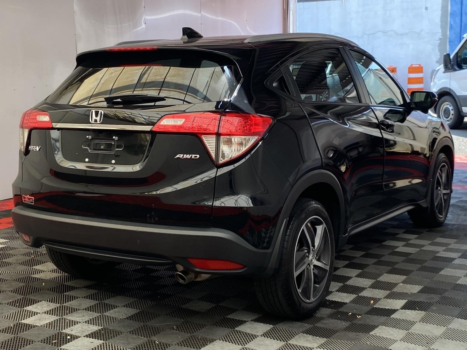 Used 2022 Honda HR-V EX-L image 6