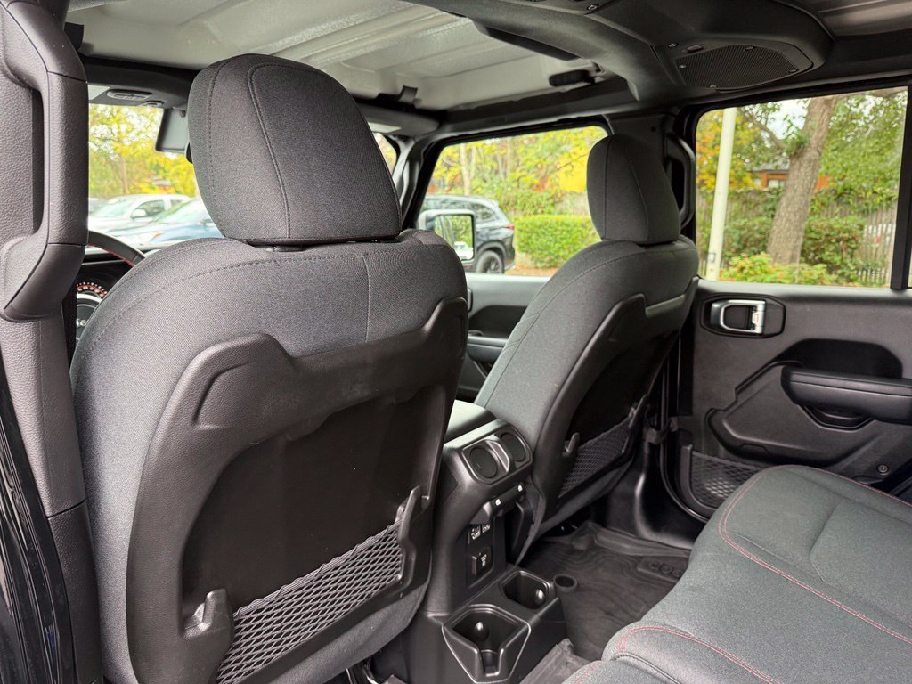Used 2024 Jeep Wrangler Unlimited Rubicon w/ Convenience Group AWD/4WD image 17