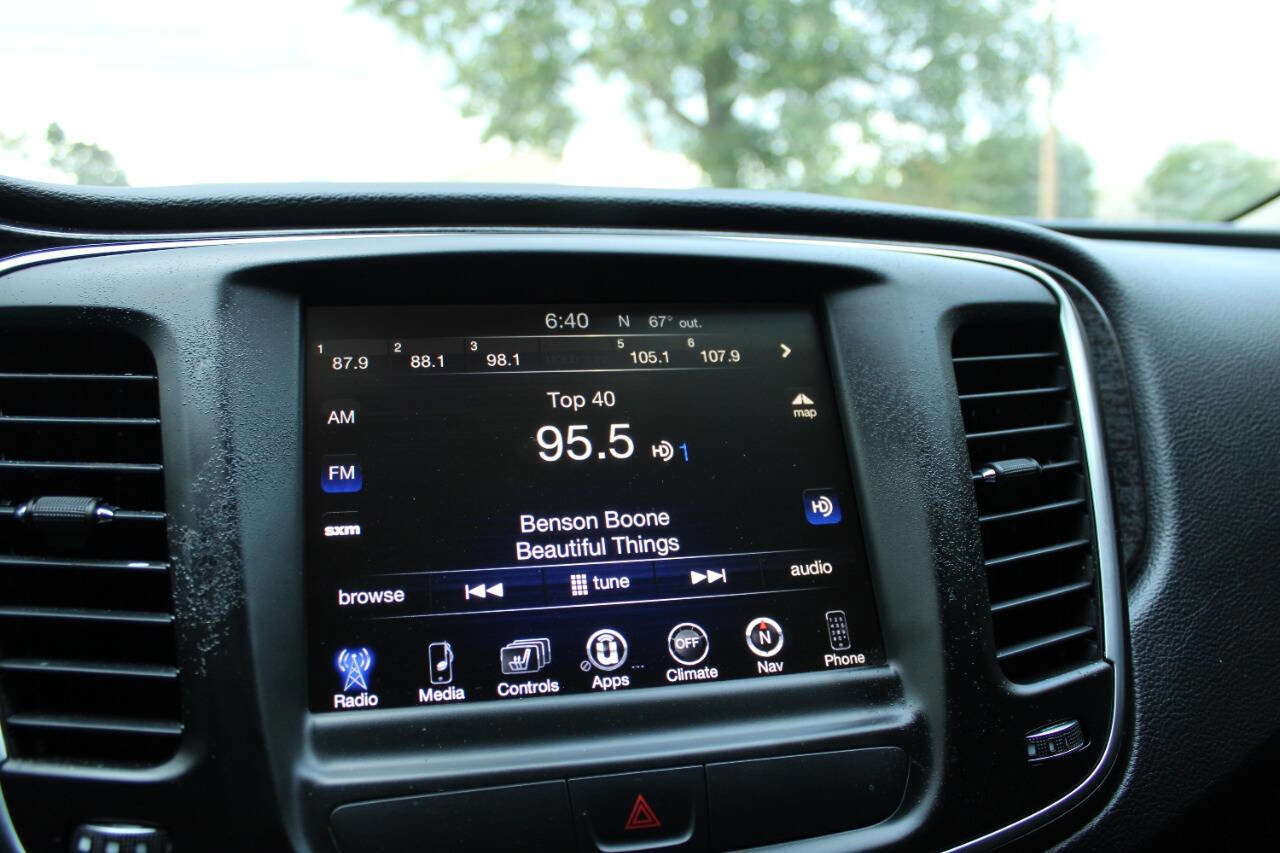 Used 2015 Chrysler 200 C w/ Navigation & Sound Group I image 30