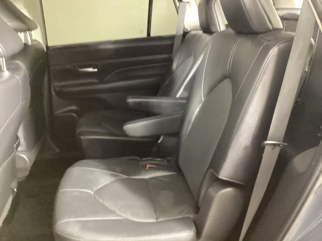 Used 2024 Toyota Grand Highlander AWD image 28