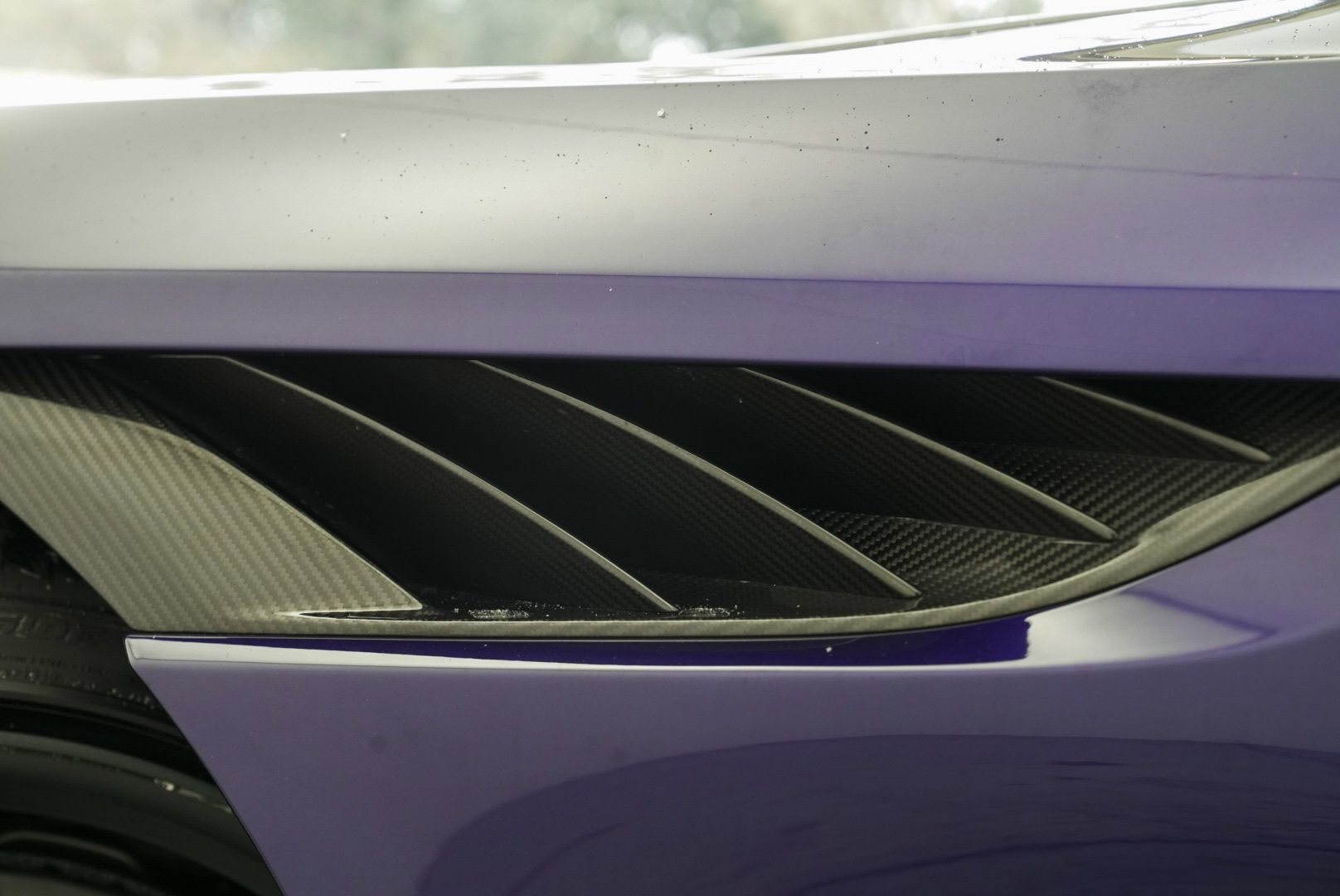 Used 2023 Aston Martin DBS Coupe image 9